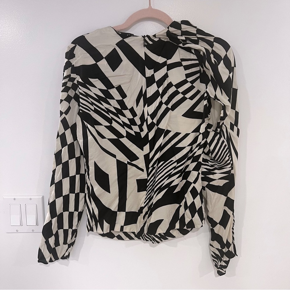 Zara Black and Ivory Pleated Top Women’s Sz M - Picture 4 of 10
